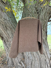 Load image into Gallery viewer, The Sweater braun/brown (Loden Test)