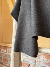 Load image into Gallery viewer, The Sweater Erde/Earth (Loden)